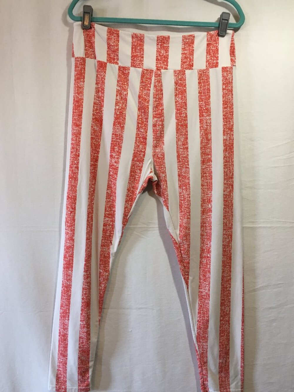 LuLaRoe Plus Size Red/White Stripe Leggings